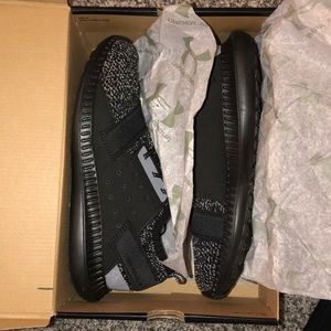 Under Armour Sneakers